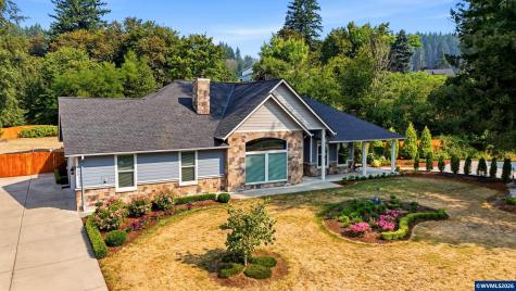 315 Santiam Pointe Lp NE Mill City OR 97360