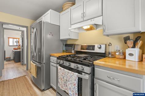 1510 S 10th Street Lebanon OR 97355