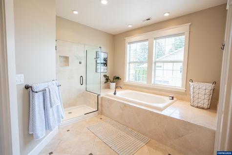 1750 SW Pinehurst Place Corvallis OR 97333