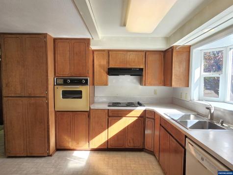 5785 82nd Avenue SE Aumsville OR 97325