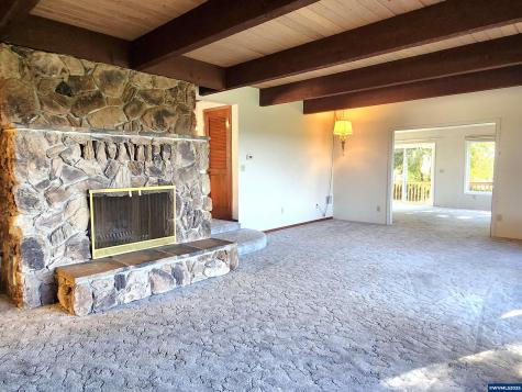 5785 82nd Avenue SE Aumsville OR 97325