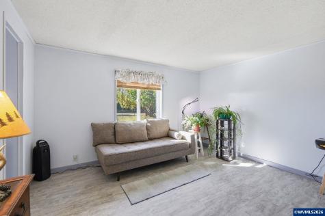 820 Kees Street Lebanon OR 97355