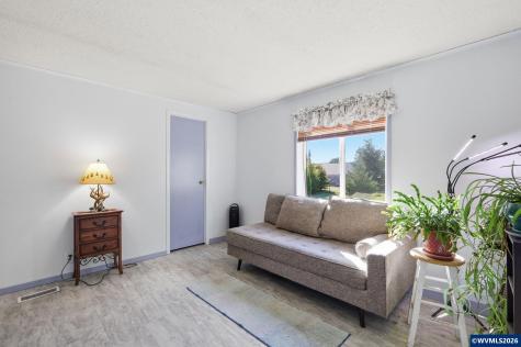 820 Kees Street Lebanon OR 97355