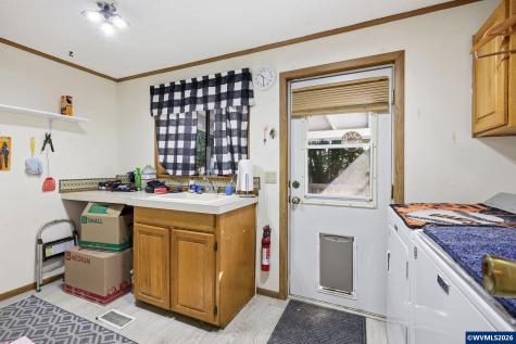 820 Kees Street Lebanon OR 97355