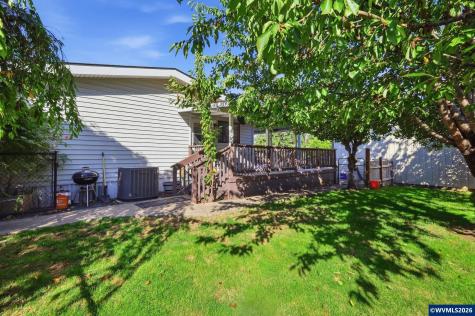 820 Kees Street Lebanon OR 97355