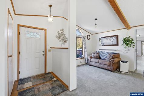 820 Kees Street Lebanon OR 97355