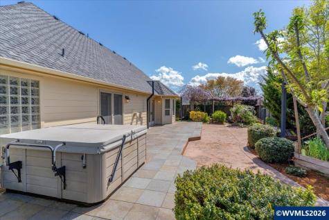 1764 Whitney Drive NW Salem OR 97304