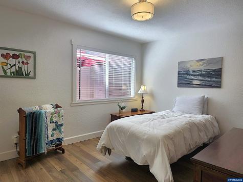 2992 Winslow Way NW Salem OR 97304