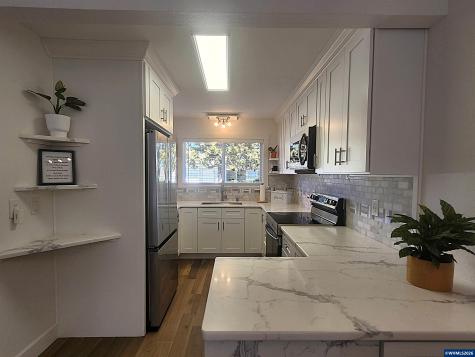 2992 Winslow Way NW Salem OR 97304