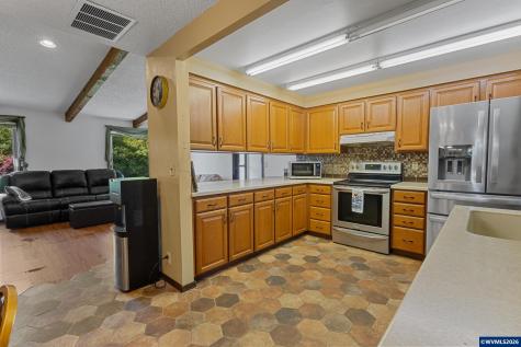 5665 Silverton Road NE Salem OR 97305