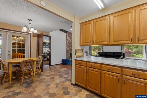 5665 Silverton Road NE Salem OR 97305