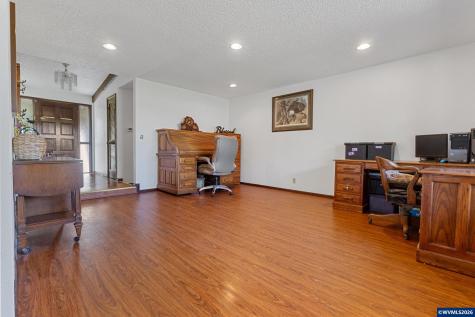 5665 Silverton Road NE Salem OR 97305