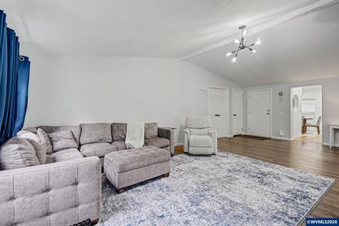 1537 Corum Court NW Salem OR 97304