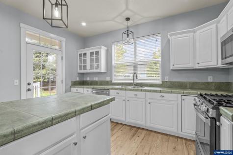 198 Ash Creek Drive W Monmouth OR 97361