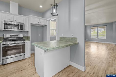 198 Ash Creek Drive W Monmouth OR 97361