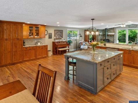 40965 Huntley Road SE Stayton OR 97383