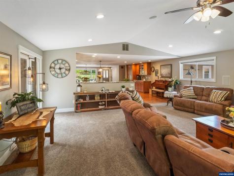 40965 Huntley Road SE Stayton OR 97383