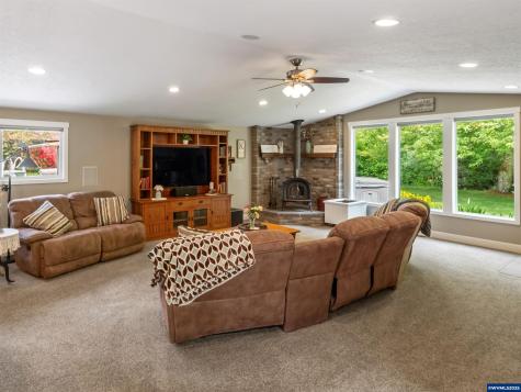 40965 Huntley Road SE Stayton OR 97383