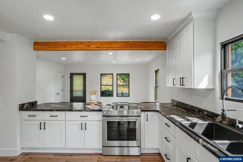 20970 Gooseneck Road Sheridan OR 97378