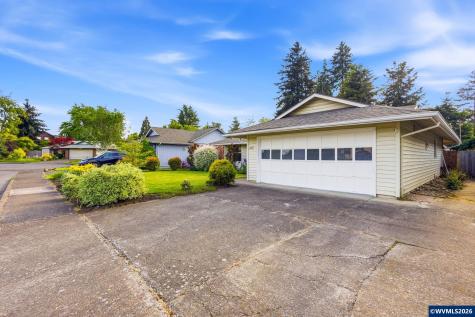 1747 Raywanda Court NE Salem OR 97301