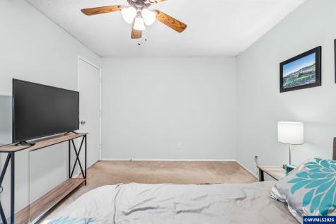 1747 Raywanda Court NE Salem OR 97301