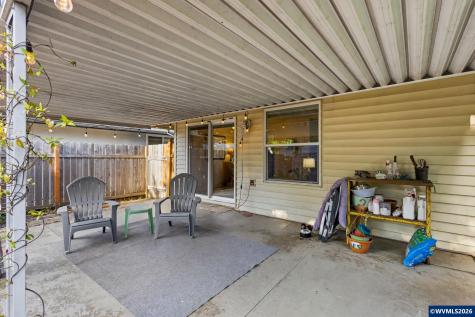 1747 Raywanda Court NE Salem OR 97301