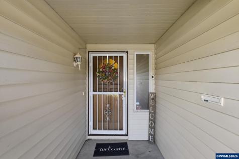 1747 Raywanda Court NE Salem OR 97301