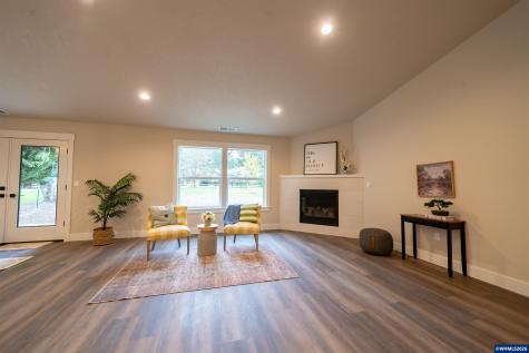 950 6th Street Lyons OR 97358
