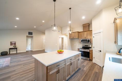 950 6th Street Lyons OR 97358