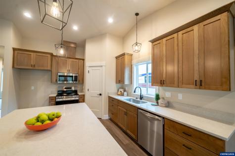 950 6th Street Lyons OR 97358
