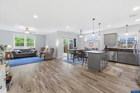 393 NW Denton Avenue Dallas OR 97338