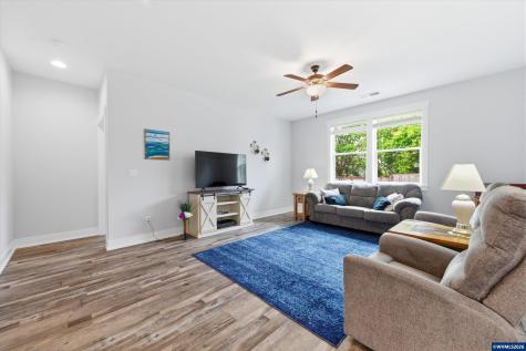 393 NW Denton Avenue Dallas OR 97338