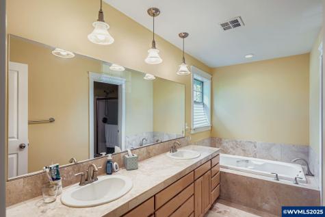 4135 NW Alder Avenue Albany OR 97321