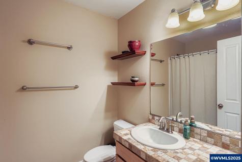 4135 NW Alder Avenue Albany OR 97321