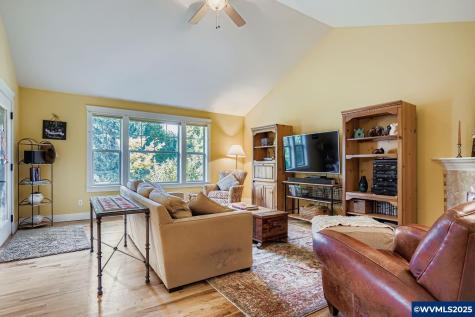 4135 NW Alder Avenue Albany OR 97321