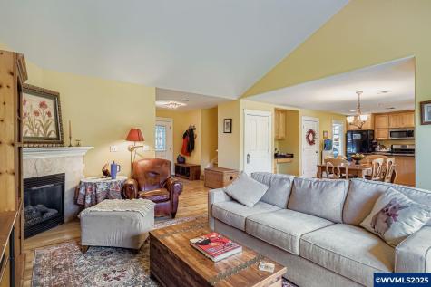 4135 NW Alder Avenue Albany OR 97321