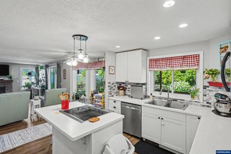 6695 Mcleod Lane NE Keizer OR 97303