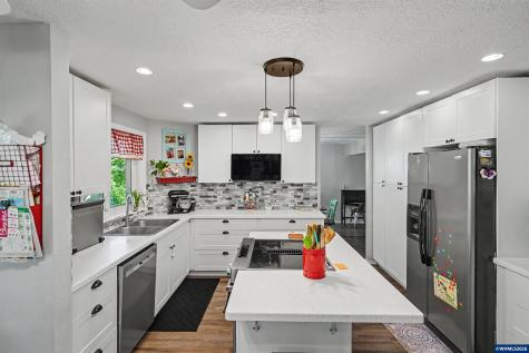 6695 Mcleod Lane NE Keizer OR 97303