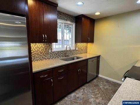 4885 7th Avenue SE Salem OR 97302