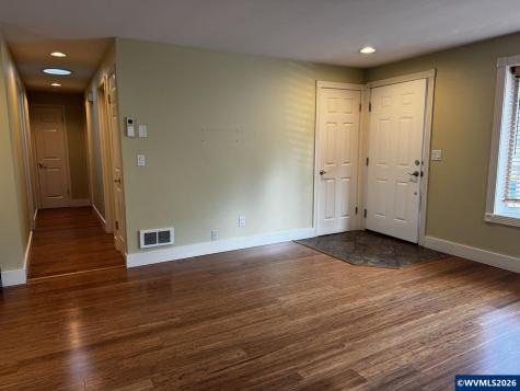 4885 7th Avenue SE Salem OR 97302