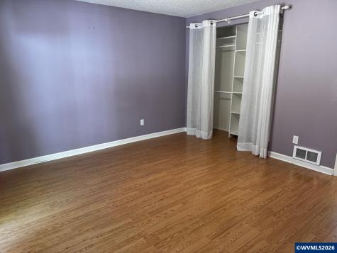 4885 7th Avenue SE Salem OR 97302