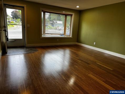 4885 7th Avenue SE Salem OR 97302