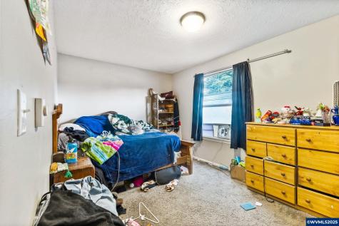 1188 18th Avenue Sweet Home OR 97386