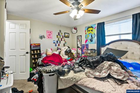 1188 18th Avenue Sweet Home OR 97386
