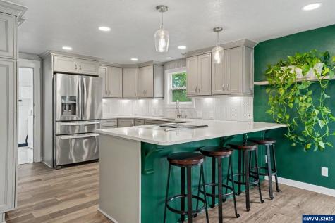 2340 SW Queen Avenue Albany OR 97321