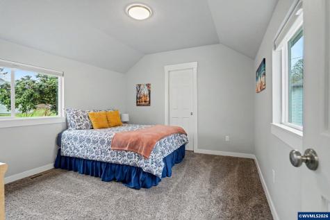 2340 SW Queen Avenue Albany OR 97321