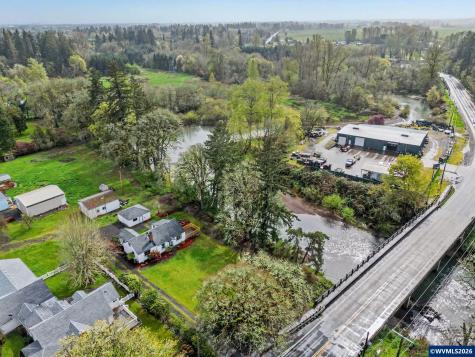 2340 SW Queen Avenue Albany OR 97321