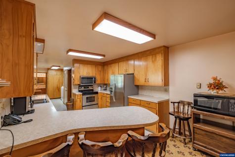 23547 Woods Creek Road Philomath OR 97370