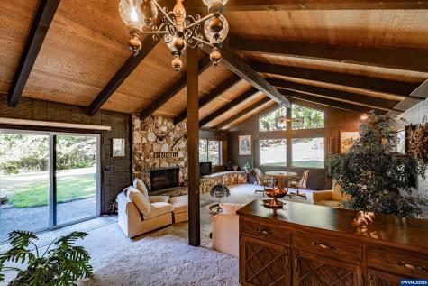 23547 Woods Creek Road Philomath OR 97370