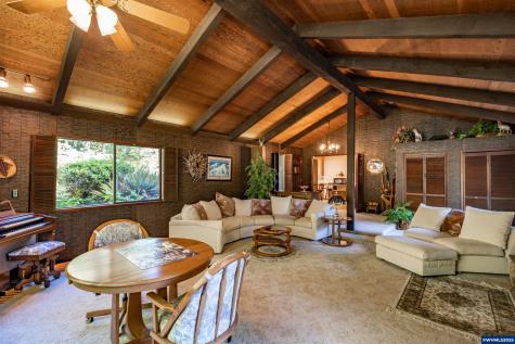 23547 Woods Creek Road Philomath OR 97370